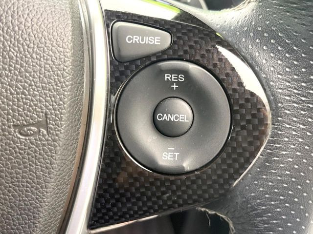 �y�N���[�Y�R���g���[���z�������H�����N���N���s�B�A�N�Z���𗣂��Ă���葬�x�ő��s���ł��A�������^�]���̕��S���y��!�����E�������ȒP�ȃX�C�b�`����Œ����ł��܂��B