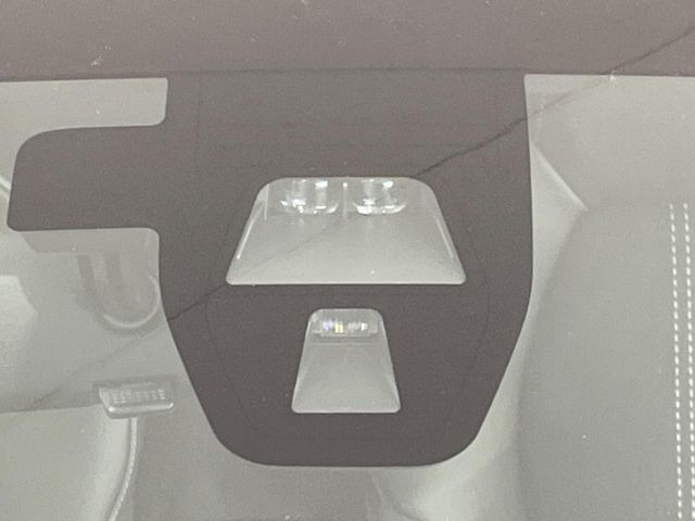 �y�V�e�B�u���[�L�A�N�e�B�u�V�X�e���z�ᑬ���s���ɑO���̎ԗ�����F�����A�Փ˂������Ȏ��͌x��ƃu���[�L�ŏՓˉ���Ɣ�Q�y�����A�V�X�g�B�����S�Ƀh���C�u�����y���݂��������܂��B