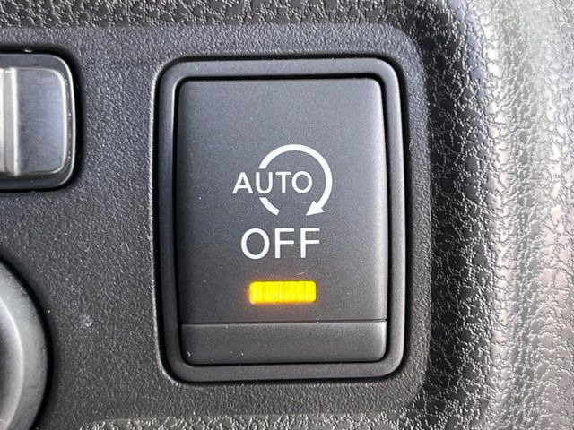 �y�A�C�h�����O�X�g�b�v�z�ԐM����a�؂Œ�Ԃ����ۂɃG���W�����~���A���ʂȔR���̏����}���܂��B�R��������ی�ɂȂ���@�\��G���W���̓u���[�L�𗣂��΍Ďn�����܂��B