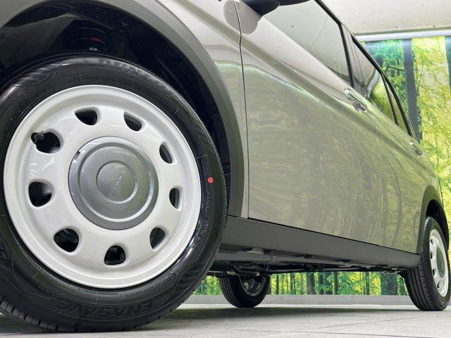 �y����14�C���`�A���~�z�C�[���z�O�ςɃ}�b�`���������A���~�z�C�[���𑕒����Ă���܂��B�e��ЊO�A���~�z�C�[����A�X�^�b�h���X�^�C�����戵�����Ă���܂��B���񂲑��k����������