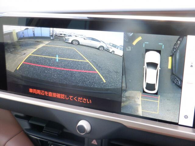 バックカメラもありますよ! 車庫入れも安心!