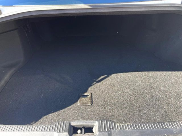 ���i�̂���������ʋ΁A���}���ɏ\���ȉ׎��X�y�[�X���m�ۂ��Ă���܂��B��