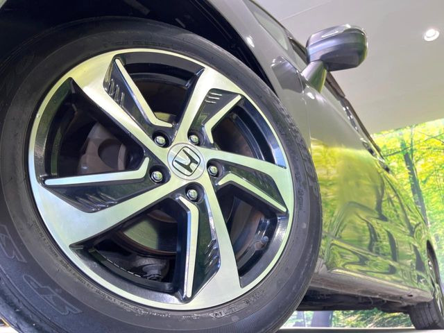 �y����17�C���`�A���~�z�C�[���z�O�ςɃ}�b�`���������A���~�z�C�[���𑕒����Ă���܂��B�e��ЊO�A���~�z�C�[����A�X�^�b�h���X�^�C�����戵�����Ă���܂��B���񂲑��k����������