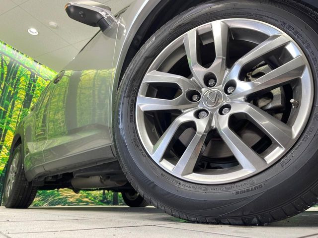 �y����18�C���`�A���~�z�C�[���z�O�ςɃ}�b�`���������A���~�z�C�[���𑕒����Ă���܂��B�e��ЊO�A���~�z�C�[����A�X�^�b�h���X�^�C�����戵�����Ă���܂��B���񂲑��k����������