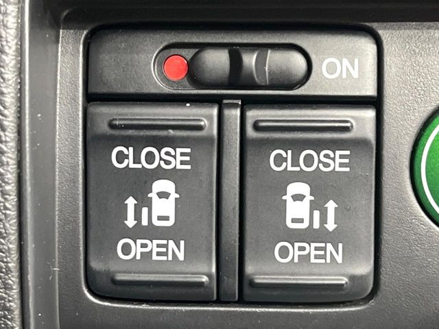 �y�����p���[�X���C�h�h�A�z�X�}�[�g�L�[��^�]�Ȃ̃X�C�b�`�Ō�ȗ����X���C�h�h�A�̊J���\���d��������͂����ăh�A���J����K�v�������A�����Ȃ��q�l�ł��ȒP�ɊJ���߂ł����K�ł���