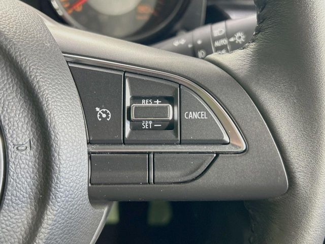 �y�N���[�Y�R���g���[���z�������H�����N���N���s�B�A�N�Z���𗣂��Ă���葬�x�ő��s���ł��A�������^�]���̕��S���y��!�����E�������ȒP�ȃX�C�b�`����Œ����ł��܂��B