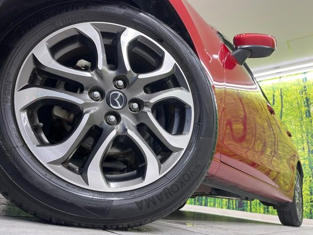 �y����16�C���`�A���~�z�C�[���z�O�ςɃ}�b�`���������A���~�z�C�[���𑕒����Ă���܂��B�e��ЊO�A���~�z�C�[����A�X�^�b�h���X�^�C�����戵�����Ă���܂��B���񂲑��k����������