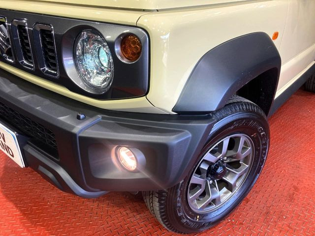 �yLED�w�b�h���C�g�z���V����ԑ��s�����ǍD�Ȏ��E���m�ۂ����S���ĉ^�]�ł��鍂�P�xLED�w�b�h���C�g�𑕔�!�_�����x�������A����d�͂��}�����Ă��܂��B