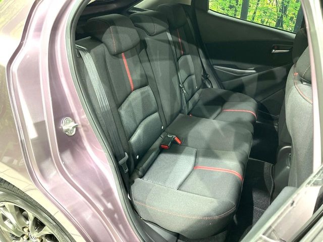 �R���p�N�g�J�[�ł����A�Z�J���h�V�[�g�͏\���ȍL����������K�ɂ���肢�������܂���V�[�g��|���đ傫�ȉו���ς񂾂�ƁA�p�r�̕����L��1��ł��B