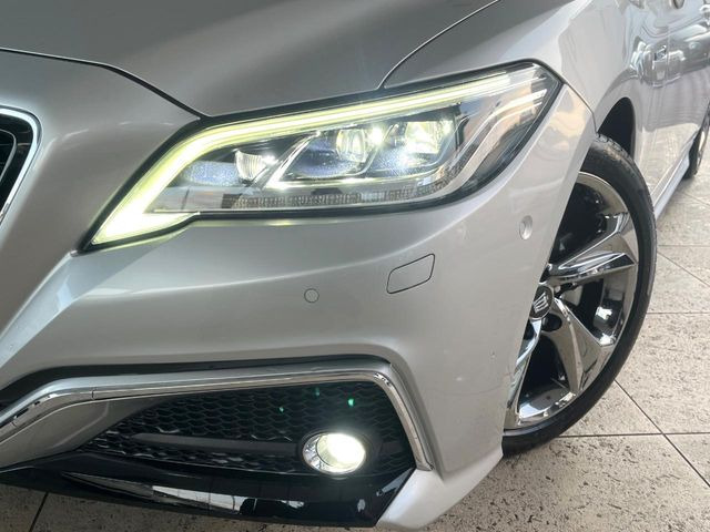 �y�O��LED�w�b�h���C�g�z�X�^�C���b�V���Ȍ����ڂ̎O��LED�w�b�h���C�g�𑕔���X�^�C�������łȂ��A��Ԃ̑��s�����E�ǍD�ň��S���Ă���肢�������܂��B