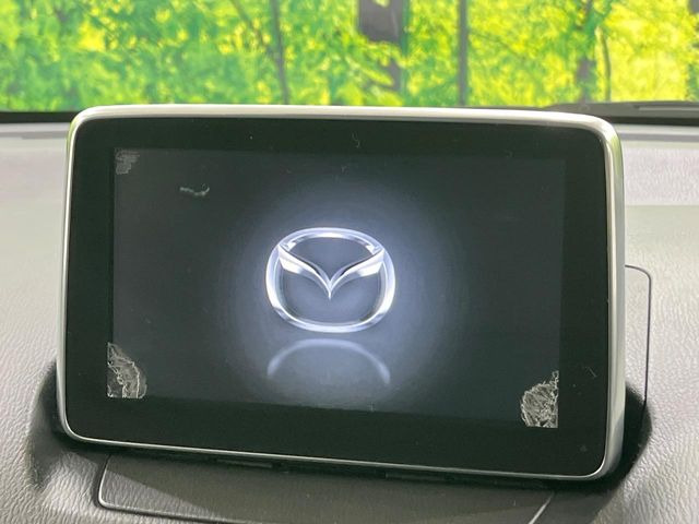 �y�}�c�_�R�l�N�g�i�r�z�ԓ��̕��͋C�Ƀ}�b�`������̌^�^�C�v�̃i�r�B�e����q�ݒ��Bluetooth�Đ����A�l�X�ȋ@�\���y���߂܂��B�����I�ȃ_�C�������삪�\�ŁA�g��������ǍD�ł��B