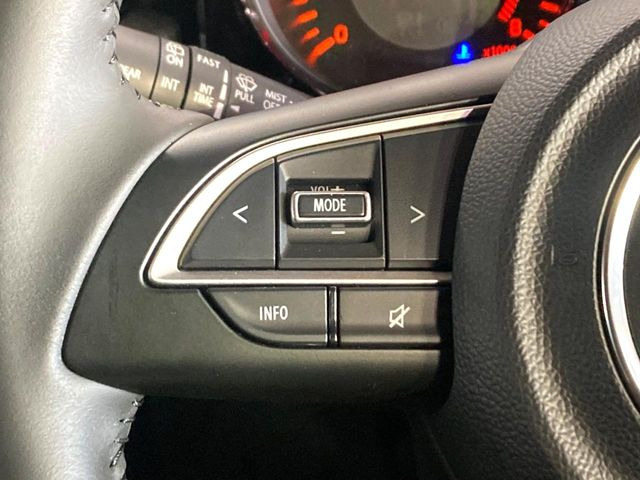 �y�X�e�A�����O�X�C�b�`�z�^�]���A�O������ڐ������炷���ƂȂ��A�I�[�f�B�I���̑��삪�\�ȕ֗��@�\!���S&���K�ȃh���C�u�����o���Ă���܂���