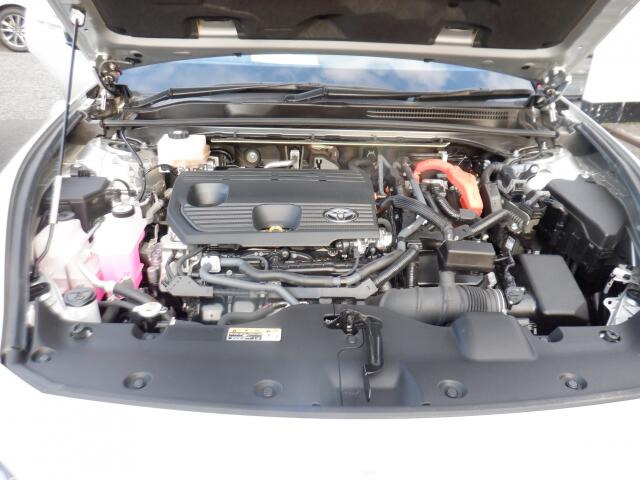 オリックス自動車保証付です。1年間走行距離無制限の保証となっております。消耗品・油脂類は除きます(輸入車は、6ヶ月もしくは5,000kmまで)。全国に提携工場があるので、遠方の方も安心ですよ。