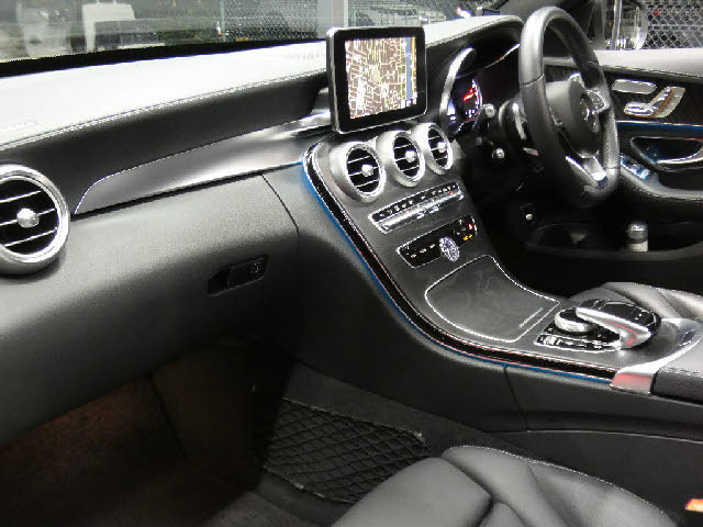 CクラスAMG C43 4マチック 4WD