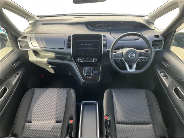 セレナ1.2 e-POWER ハイウェイスターV