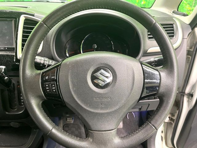 �y�����v�����X�e�A�����O�z�㎿�Ȋv���g�p���邱�ƂŁA��ɂ����������݂ƂĂ��^�]���₷���n���h���ł���