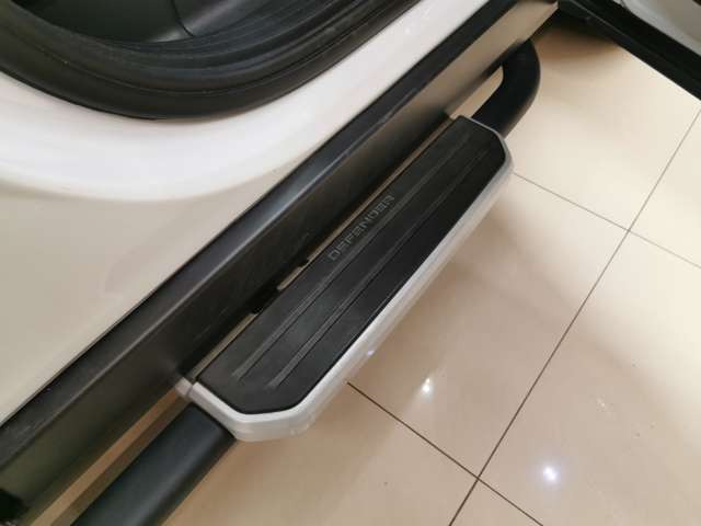 ディフェンダー