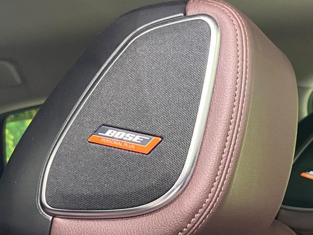 �yBOSE�T�E���h�V�X�e���z���[�J�[�I�v�V�����̍��i�ʃT�E���h�V�X�e���𓋍ځB��p�̃`���[�j���O���{���ꂽ�召�l�X�ȃX�s�[�J�[����ǎ��ȃT�E���h���t�ł��A�Տꊴ���ӂ�鉹����Ԃ����o���܂��B