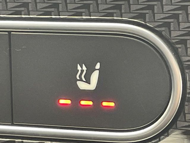 ���t�����g�V�[�g�q�[�e�B���O:�^�]�ȁE����ȋ��ɎO�i�K�Œ��߂��\�ȃV�[�g�q�[�^�[�𑕔����Ă���܂��B�G�߂��킸���K�ɂ��g�p���������܂��B