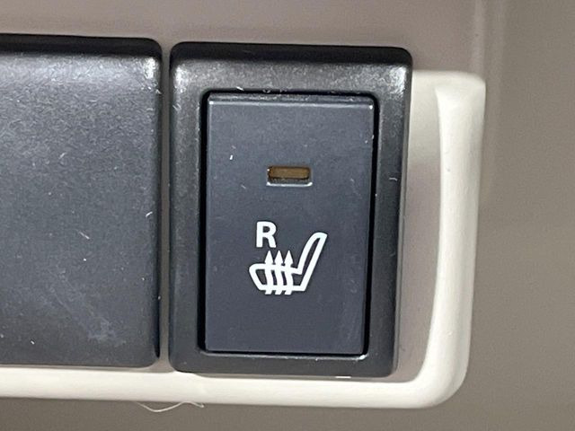 �y�p���[�V�[�g�z�X�C�b�`��ŊȒP�ɃV�[�g�̔��������\!�d��������͂�����܂���!���K�ȃV�[�g�|�W�V�����ɃZ�b�g���āA���K�ȃh���C�u�����y���݂��������B