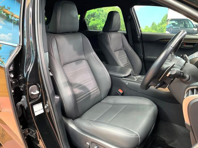 �y���烌�U�[�V�[�g�z����̂ӂ���肪�e�ՂŃ����e�i���X�����ȒP�ȁA�@�\���ɗD��鍇����v���̗p�����㎿�ȃV�[�g�ł��B����S�n���悭�A���������ӂ��S�n�ǂ��ԓ���Ԃ����o���Ă���܂��B