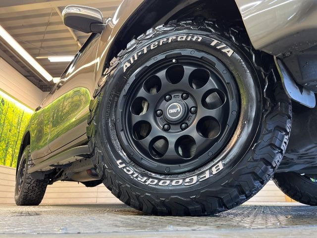 �y17�C���`�A���~�z�C�[���z�O�ςɃ}�b�`�����A���~�z�C�[���𑕒����Ă���܂��B�e��A���~�z�C�[����A�X�^�b�h���X�^�C�����戵�����Ă���܂��B���񂲑��k����������