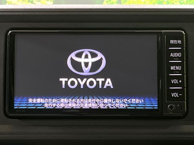 �y�����i�r�z�l�C�̏����i�r�𑕔����Ă���܂��B�i�r�̎g���₷���͂������A�I�[�f�B�I�@�\���[��!�L�����v�◷�s�͂������A�ʋ΂┃�����ȂǕ��i�̃h���C�u���y�����Ȃ�͂���