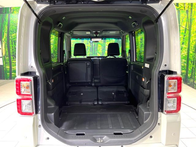 ���i�̂���������ʋ΁A���}���ɏ\���ȉ׎��X�y�[�X���m�ۂ��Ă���܂��B�Z�J���h�V�[�g��|���ƁA�傫�ȉו��̐ύڂ��\�ł���