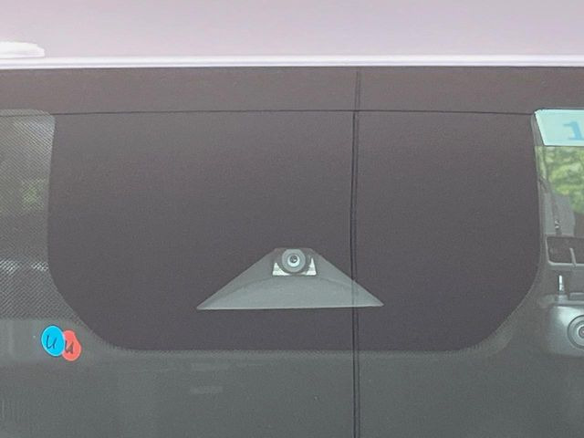 �y�C���e���W�F���g�G�}�[�W�F���V�[�u���[�L�z�t�����g�J�����őO���̎ԗ�����s�҂����m�B�Փ˂������Ȏ��͏Փ˔�Q�y���u���[�L���쓮�A�Փˉ�����T�|�[�g�B�����S�Ƀh���C�u�����y���݂��������܂��B