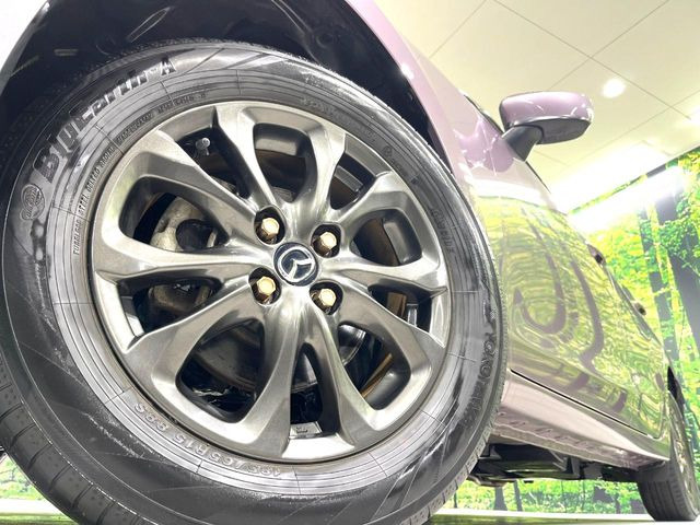 �y����15�C���`�A���~�z�C�[���z�O�ςɃ}�b�`���������A���~�z�C�[���𑕒����Ă���܂��B�e��ЊO�A���~�z�C�[����A�X�^�b�h���X�^�C�����戵�����Ă���܂��B���񂲑��k����������