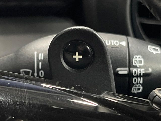 ���X�e�A�����O�p�h���V�t�g:�N�C�b�N�ȃV�t�g���삪�\!���X�|���X�������A���Ȃ��̃M�A�ϑ��ɂ�������Ƃ��Ă��Ă���܂�!���Ԃƈ�̂ƂȂ�鑕���ł��B