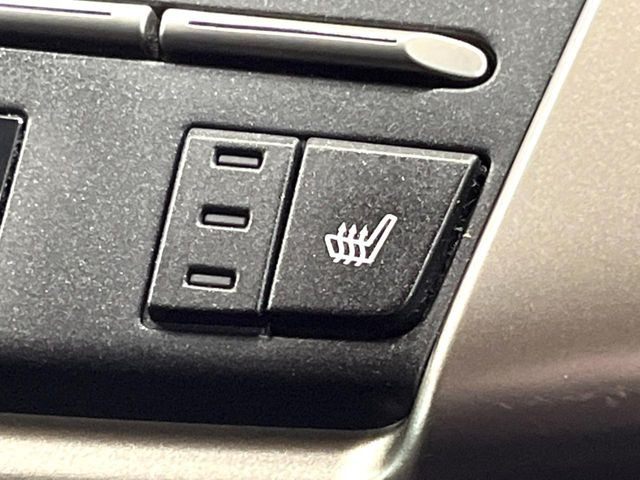 �y�V�[�g�q�[�^�[�z�������ɏd�󂷂�V�[�g�q�[�^�[!�G�A�R����葁�����܂��Ă����̂Ŋ�����̐l�����S�ł��ˁ�G�A�R���̉����͊������邩����A�Ƃ������ɂ����������߂ł��B