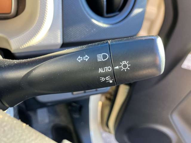 �I�[�g���C�g�V�X�e��!���̖͂��邳�����m���Ď����Ń��C�g�_��!�g���l���Ȃǂŕ֗��ł�!