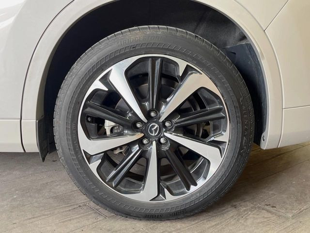 �y����20�C���`�A���~�z�C�[���z�O�ςɃ}�b�`���������A���~�z�C�[���𑕒����Ă���܂��B�e��ЊO�A���~�z�C�[����A�X�^�b�h���X�^�C�����戵�����Ă���܂��B���񂲑��k����������