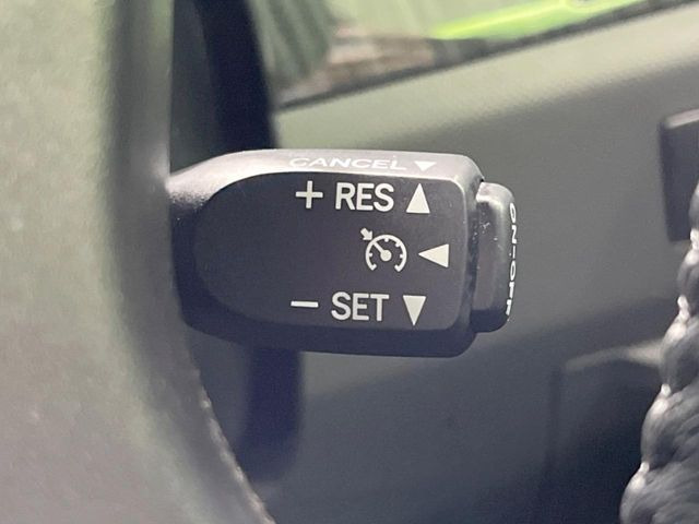 �y�N���[�Y�R���g���[���z�������H�����N���N���s�B�A�N�Z���𗣂��Ă���葬�x�ő��s���ł��A�������^�]���̕��S���y��!�����E�������ȒP�ȃX�C�b�`����Œ����ł��܂��B