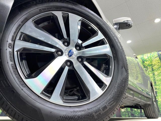 �y����18�C���`�A���~�z�C�[���z�O�ςɃ}�b�`���������A���~�z�C�[���𑕒����Ă���܂��B�e��ЊO�A���~�z�C�[����A�X�^�b�h���X�^�C�����戵�����Ă���܂��B���񂲑��k����������