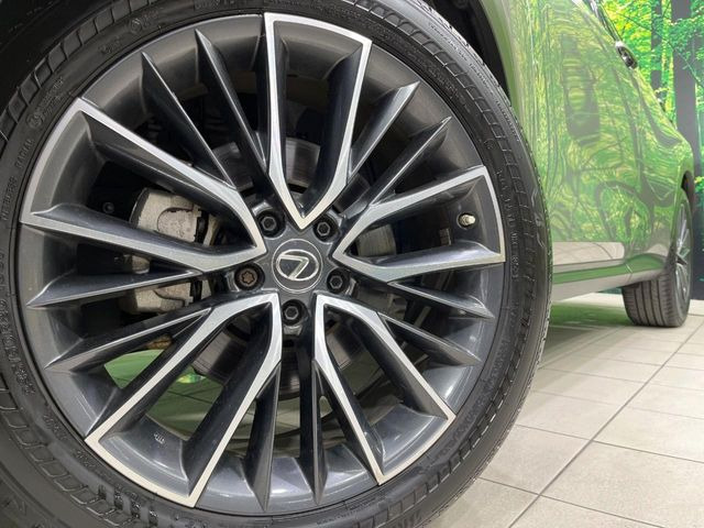 �y����20�C���`�A���~�z�C�[���z�O�ςɃ}�b�`���������A���~�z�C�[���𑕒����Ă���܂��B�e��ЊO�A���~�z�C�[����A�X�^�b�h���X�^�C�����戵�����Ă���܂��B���񂲑��k����������