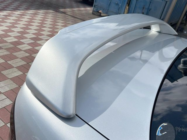 �y�����X�|�C���[�z�X�|�[�c�J�[�炵�����O�b�ƈ����������X�|�C���[�𑕒��􍂑����s���̃X�^�r���e�B(���s���萫)����ɖ𗧂��܂��B