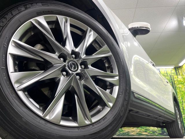 �y����18�C���`�A���~�z�C�[���z�O�ςɃ}�b�`���������A���~�z�C�[���𑕒����Ă���܂��B�e��ЊO�A���~�z�C�[����A�X�^�b�h���X�^�C�����戵�����Ă���܂��B���񂲑��k����������