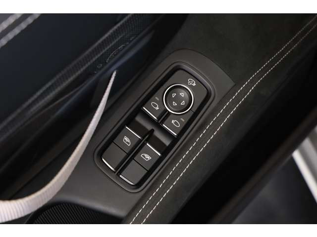 �ڂ����I�v�V������ڍׂ͕��Ќ����z�[���y�[�W������������������܂��B