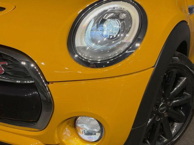 ��LED�w�b�h���C�g:��ԑ��s�����ǍD�Ȏ��E���m�ۂ����S���ĉ^�]�ł��鍂�P�xLED�w�b�h���C�g�𑕔�!�_�����x�������A����d�͂��}�����Ă��܂��B