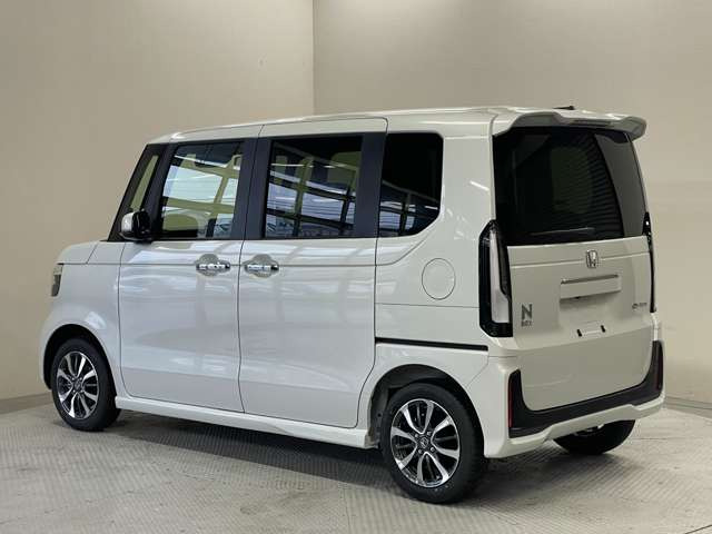 人気の車種が勢ぞろい!各メーカー 最新人気車がラインナップ!見て触って選べる展示場です!