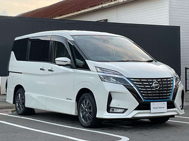 セレナ1.2 e-POWER ハイウェイスターV