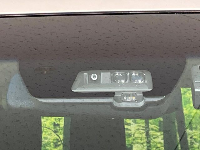 �y�O�He-Assist�z���s���ɑO���̎ԗ�����F�����A�Փ˂������Ȏ��͌x��ƃu���[�L�ŏՓˉ���Ɣ�Q�y�����A�V�X�g�B�����S�Ƀh���C�u�����y���݂��������܂��B