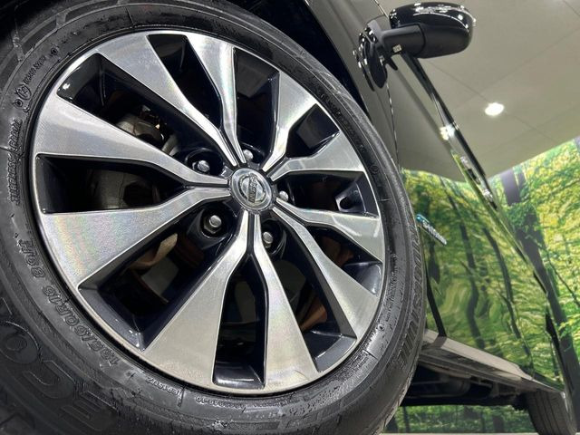 �y����16�C���`�A���~�z�C�[���z�O�ςɃ}�b�`���������A���~�z�C�[���𑕒����Ă���܂��B�e��ЊO�A���~�z�C�[����A�X�^�b�h���X�^�C�����戵�����Ă���܂��B���񂲑��k����������