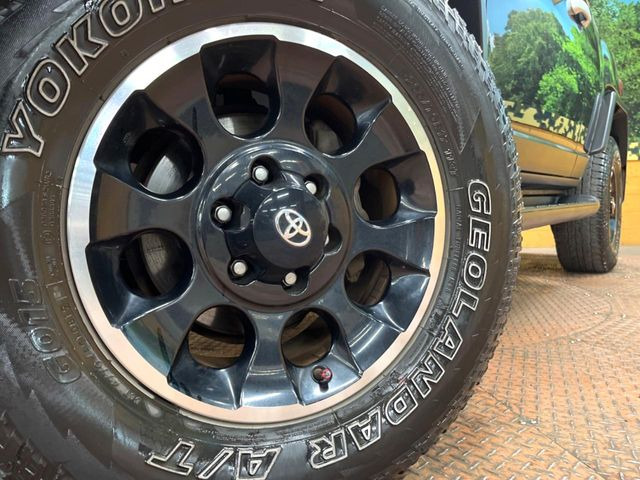 �y����17�C���`�A���~�z�C�[���z�O�ςɃ}�b�`���������A���~�z�C�[���𑕒����Ă���܂��B�e��ЊO�A���~�z�C�[����A�X�^�b�h���X�^�C�����戵�����Ă���܂��B���񂲑��k����������