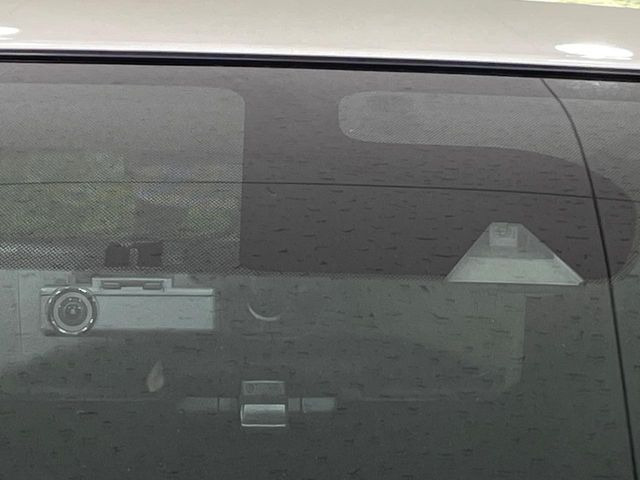 �y�C���e���W�F���g�G�}�[�W�F���V�[�u���[�L�z�t�����g�J�����őO���̎ԗ�����s�҂����m�B�Փ˂������Ȏ��͏Փ˔�Q�y���u���[�L���쓮�A�Փˉ�����T�|�[�g�B�����S�Ƀh���C�u�����y���݂��������܂��B