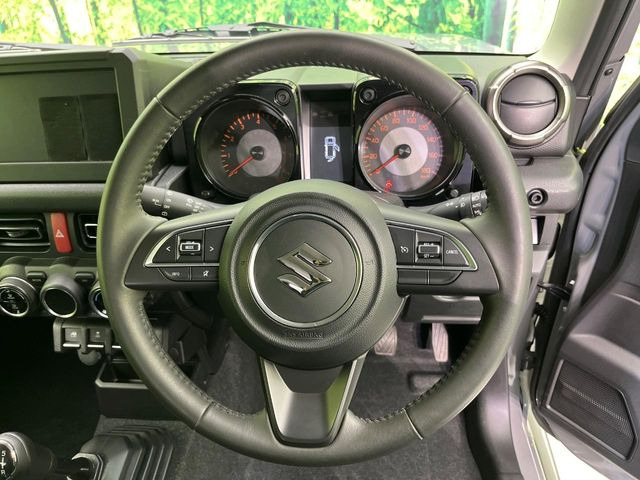 �y�����v�����X�e�A�����O�z�㎿�Ȋv���g�p���邱�ƂŁA��ɂ����������݂ƂĂ��^�]���₷���n���h���ł���