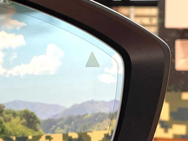 �y�u���C���h�X�|�b�g���j�^�����O�z���s���A�h�A�~���[�̎��p�ɂȂ�₷���ӏ��Ɍ㑱�Ԃ��ڋ߂���ƃT�C�h�~���[�t�߂Ɍx����\���A�h���C�o�[�ɒ��ӊ��N�����Ă���܂��B