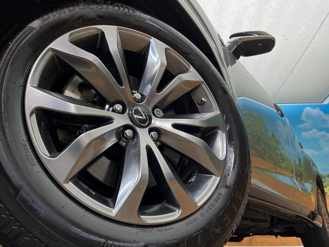 �y����18�C���`�A���~�z�C�[���z�O�ςɃ}�b�`���������A���~�z�C�[���𑕒����Ă���܂��B�e��ЊO�A���~�z�C�[����A�X�^�b�h���X�^�C�����戵�����Ă���܂��B���񂲑��k����������